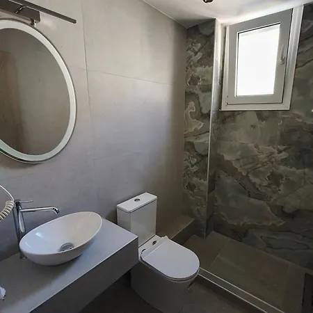 Irina's 5 Apartment Psakoudia