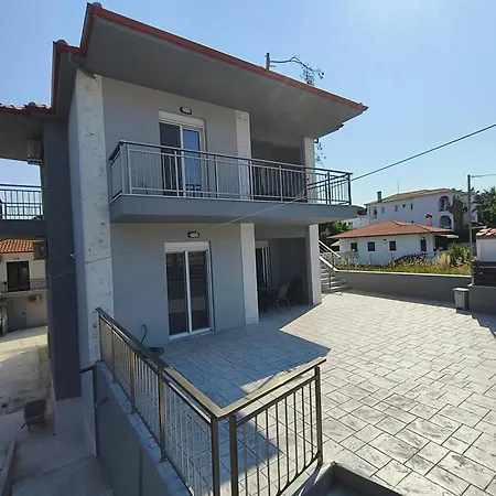 Irina's 5 Apartment *